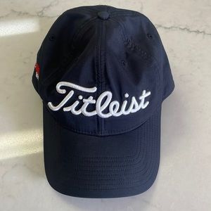 Titleist Black Cap